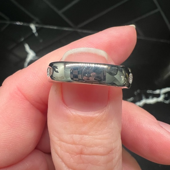 Size 5.5 white gold channel set diamond band. - Picture 6 of 6